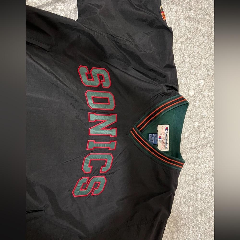 Supersonics pullover